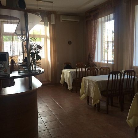 Altyn Adam Hotel Pavlodar Buitenkant foto