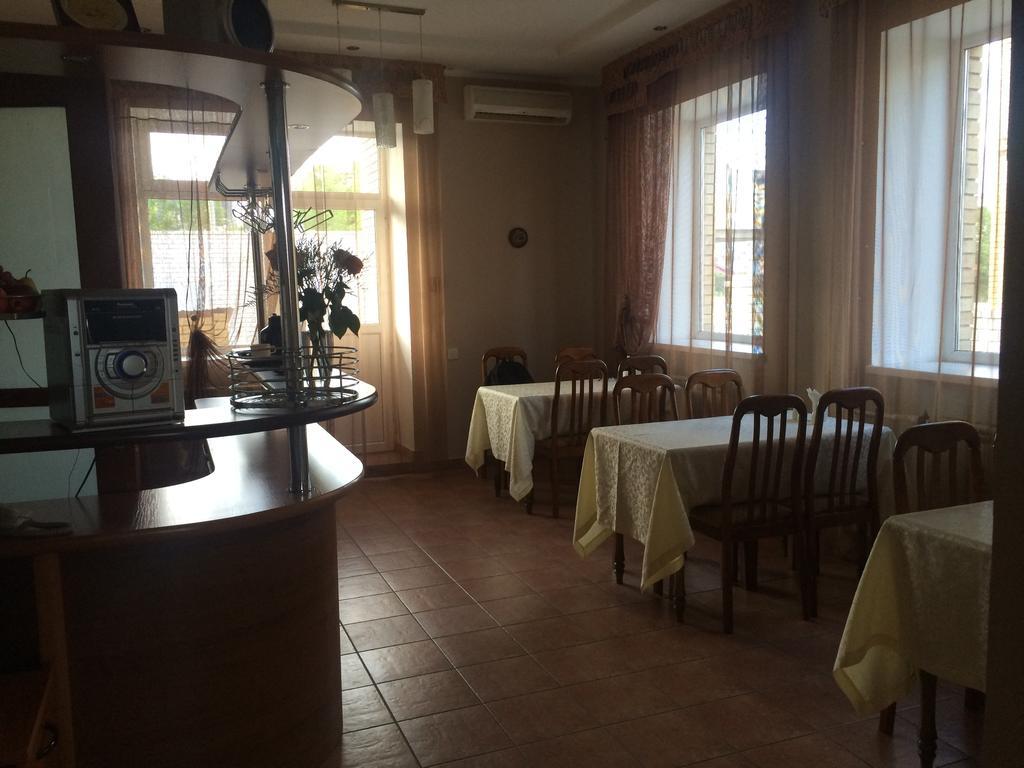 Altyn Adam Hotel Pavlodar Buitenkant foto