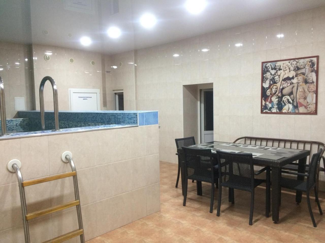 Altyn Adam Hotel Pavlodar Buitenkant foto